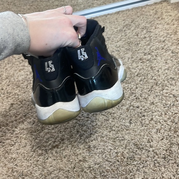 Jordan 11 Space Jam - Picture 7 of 10